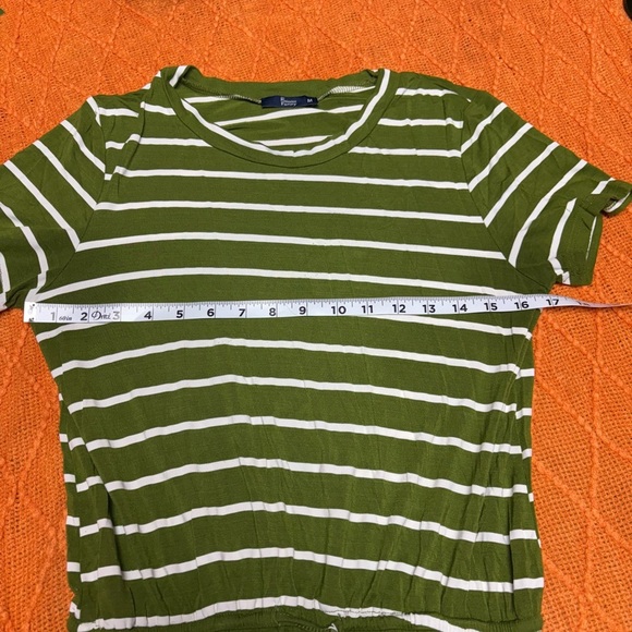 Green and White Sheath Midi Dress with Crew Neck - Picture 7 of 9